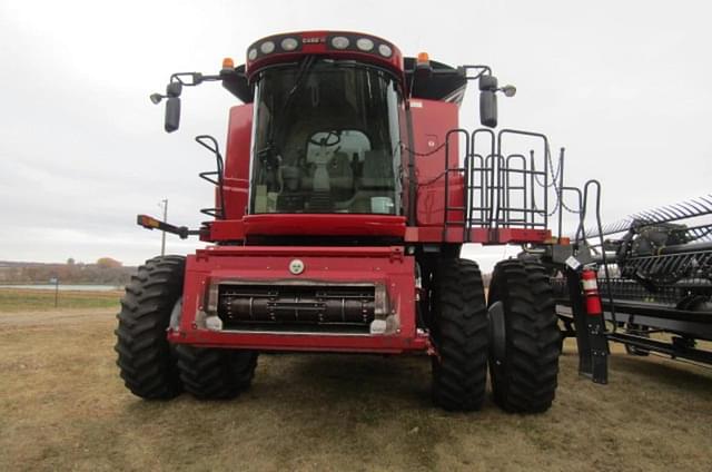 Image of Case IH 8120 equipment image 2