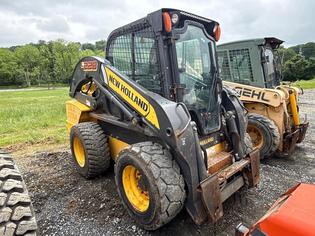 Image of New Holland L228 Primary image
