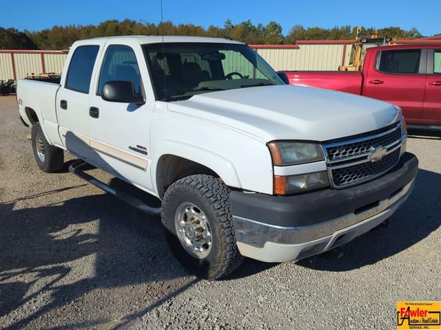 Image of Chevrolet 2500HD equipment image 1