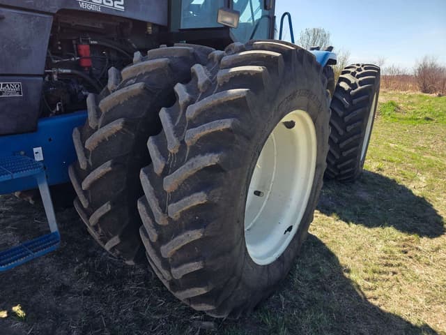 Image of New Holland 9682 equipment image 2