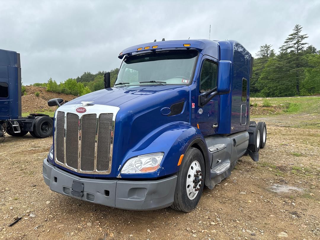 Image of Peterbilt 579 Primary image