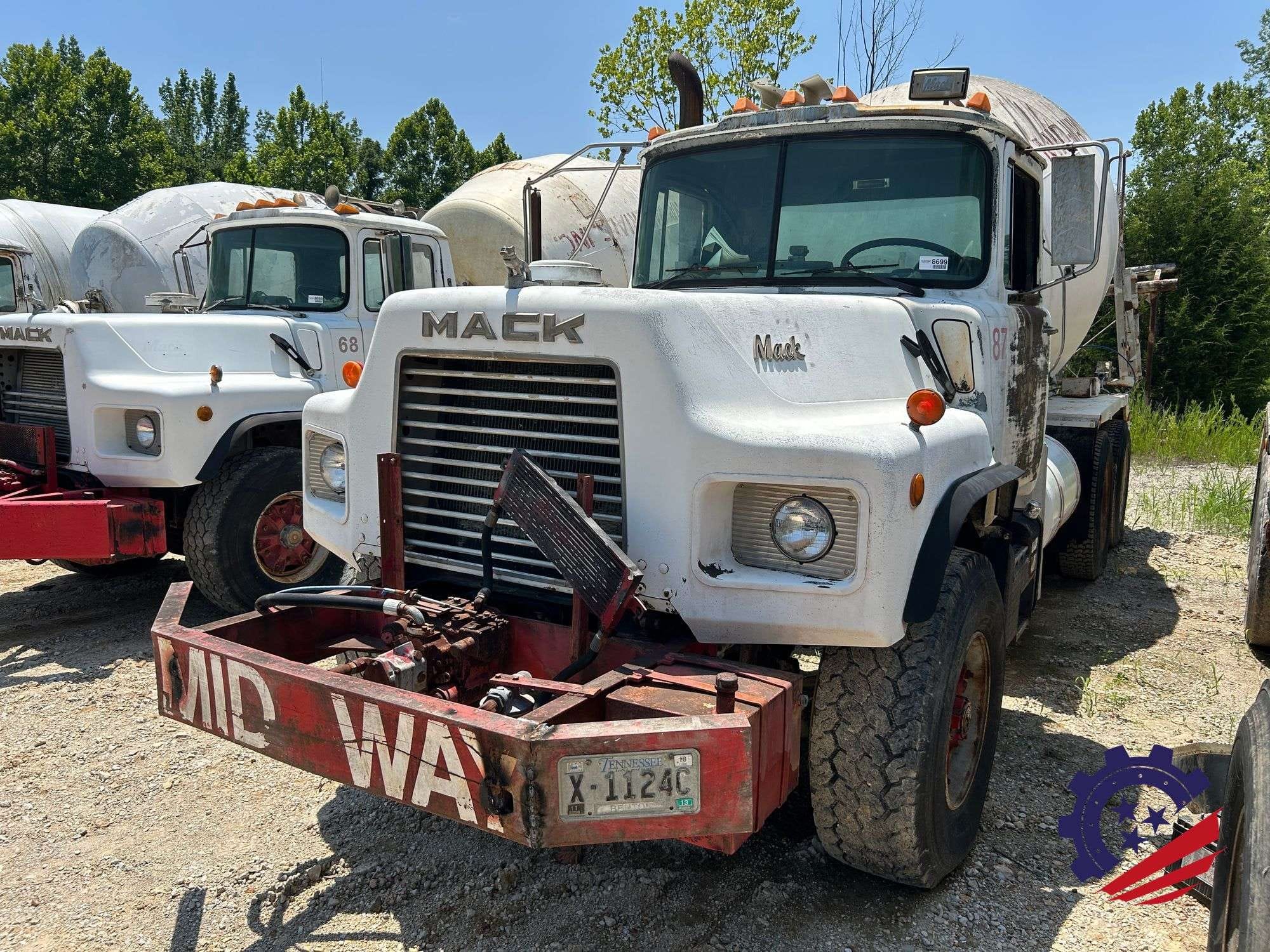 1992 Mack DM600 Equipment Image0