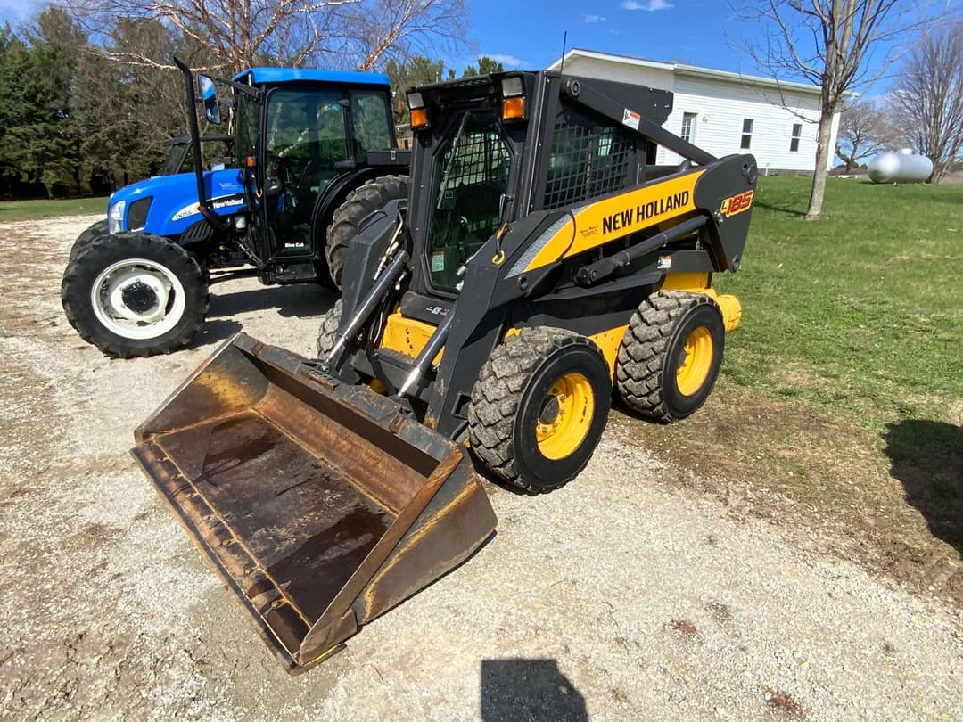 Image of New Holland L185 Primary image
