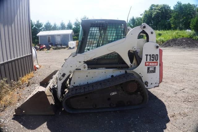 Image of Bobcat T190 equipment image 1