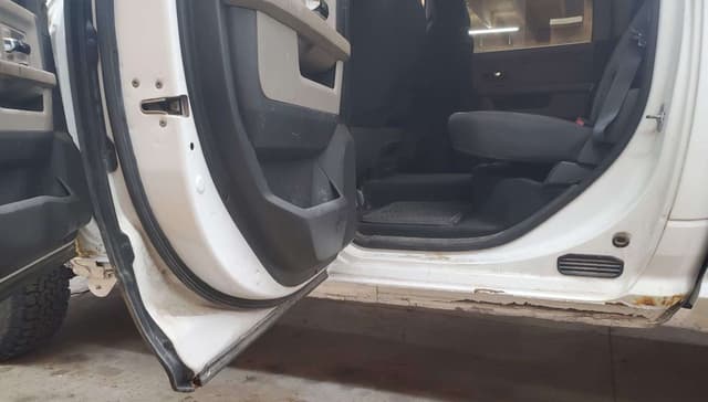 Image of Dodge Ram 2500 equipment image 3