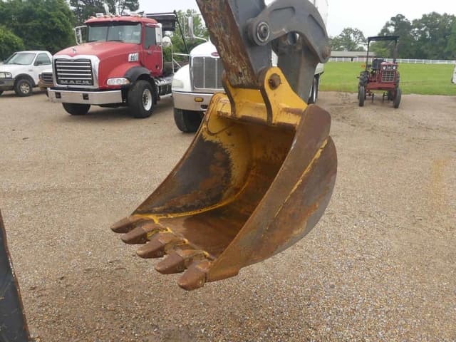 Image of John Deere 310L equipment image 4
