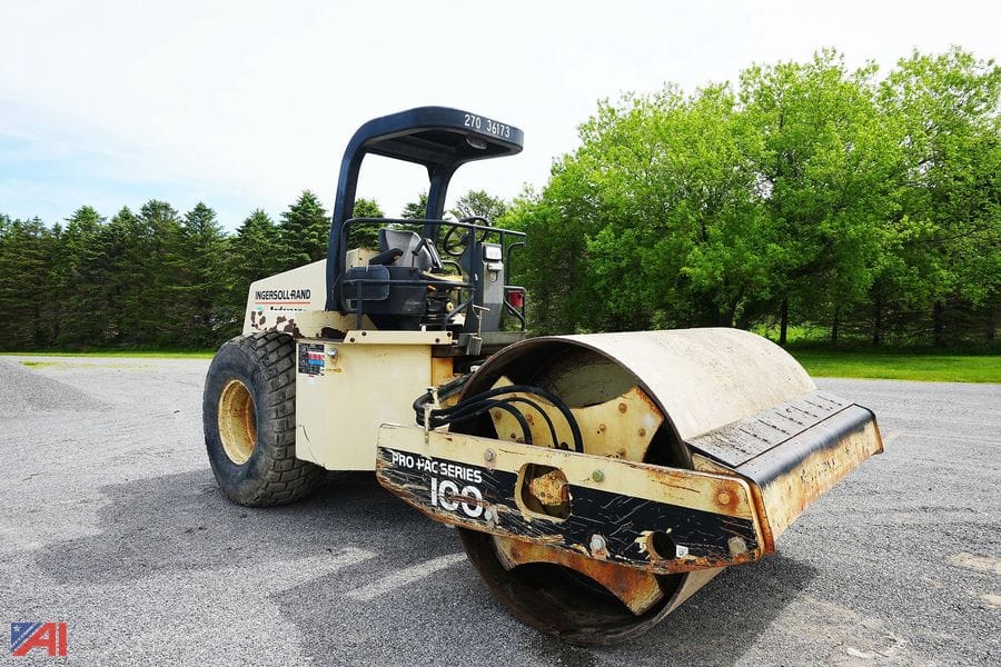 1999 Ingersoll Rand SD100D Equipment Image0