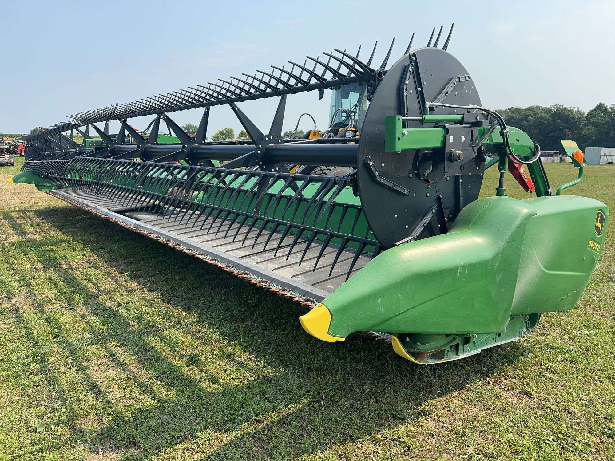 2017 John Deere 640FD Equipment Image0
