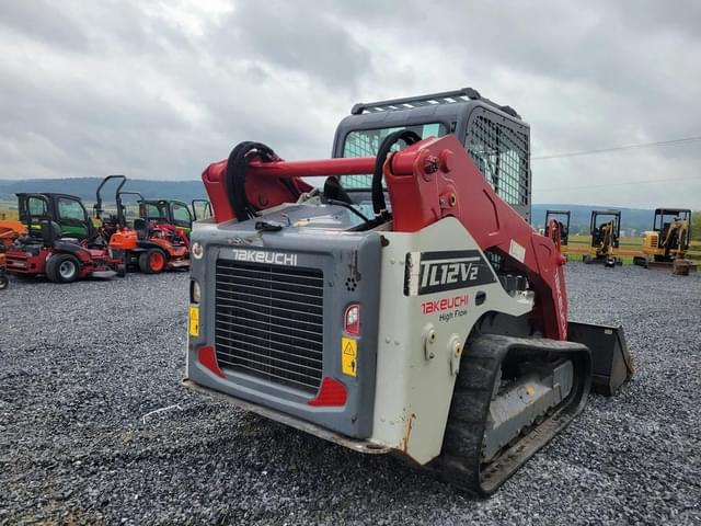 Image of Takeuchi TL12V2 equipment image 3
