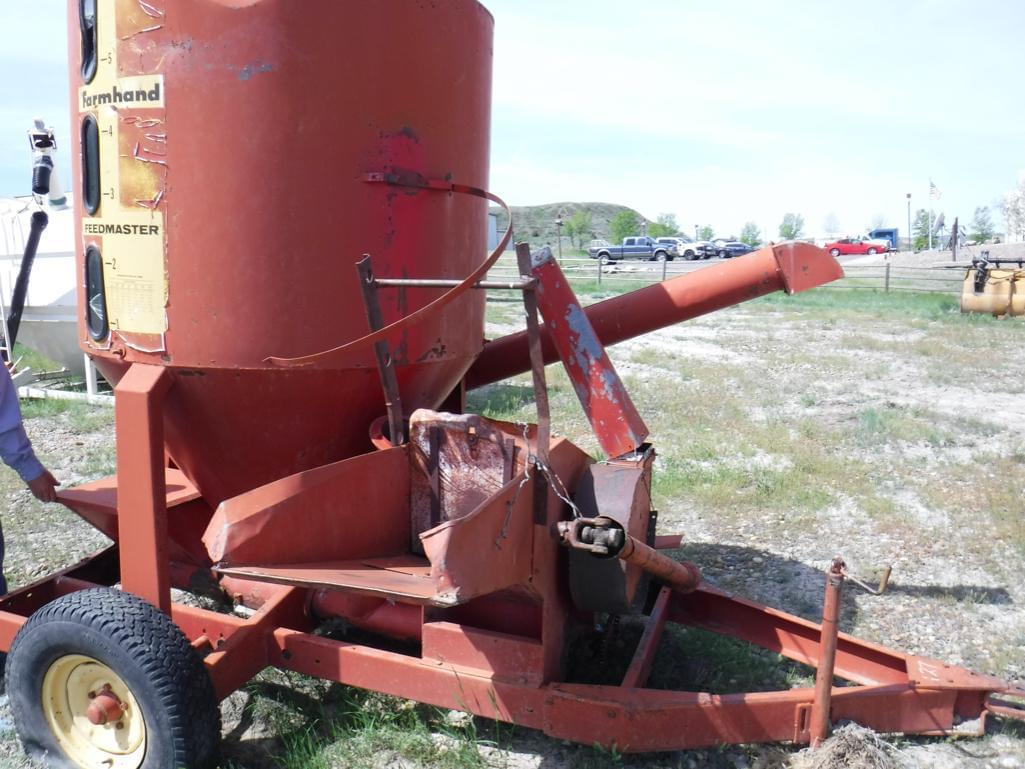 Farmhand Feed Master Hay and Forage Grinders/Mixers for Sale Tractor Zoom