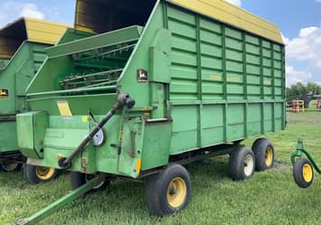 Main image John Deere 716A