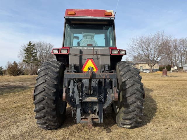 Image of Case IH 7110 equipment image 3