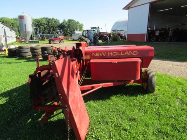 Image of New Holland Hayliner 273 equipment image 4