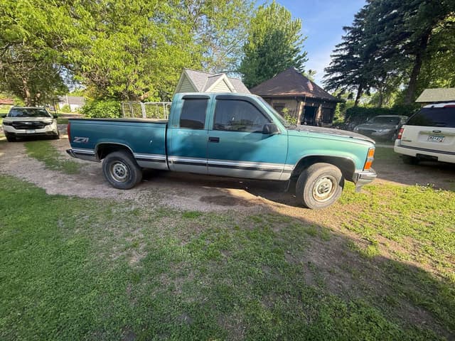 Image of Chevrolet 1500 equipment image 4