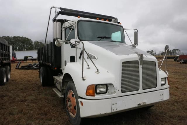 Image of Kenworth T-300 equipment image 1