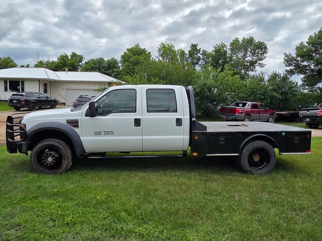 Image of Ford F-550 equipment image 1