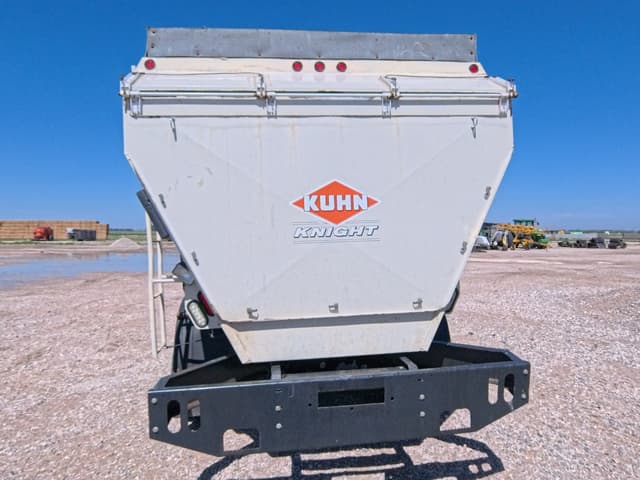 Image of International HV607 equipment image 3