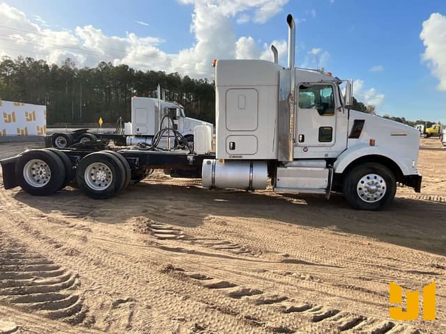 Image of Kenworth T800 equipment image 3