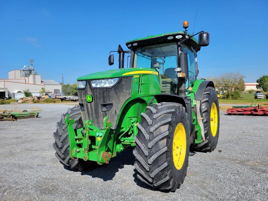 Image of John Deere 7200R Primary image