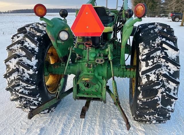 Image of John Deere 2040 equipment image 3