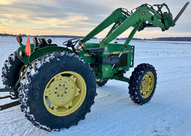 Image of John Deere 2040 equipment image 2