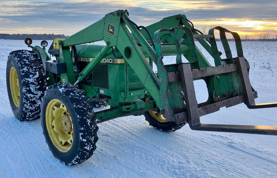 Image of John Deere 2040 Primary image