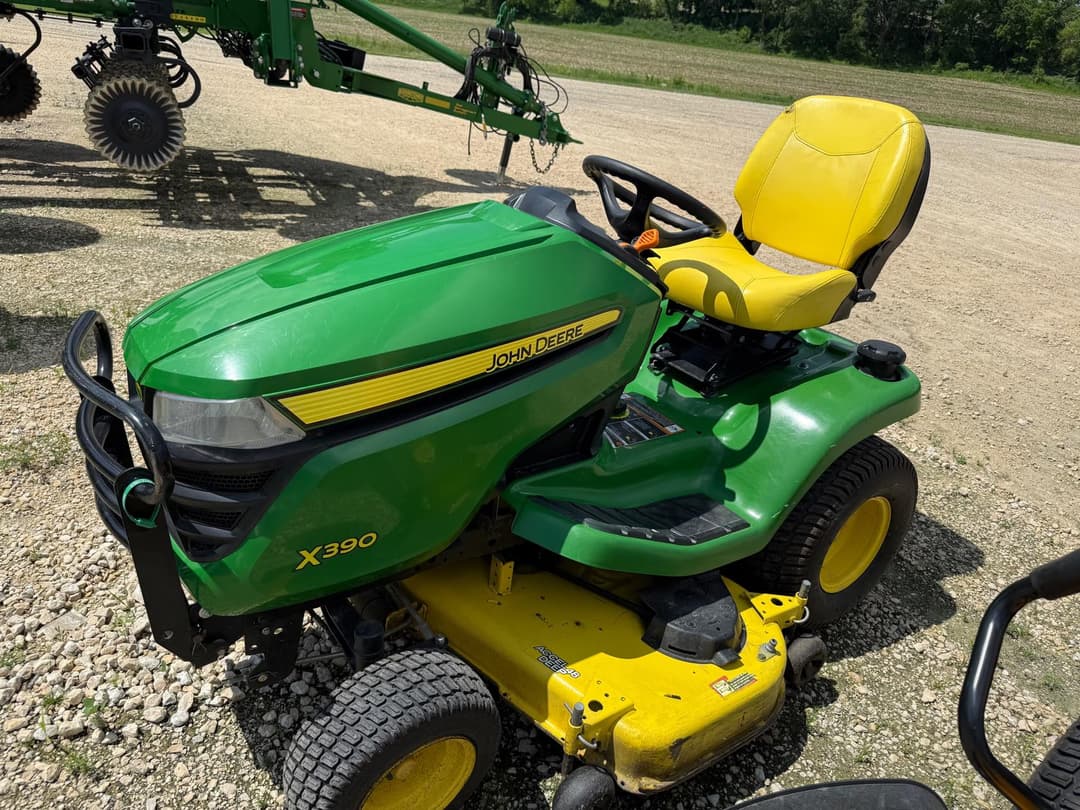 Image of John Deere X390 Primary image