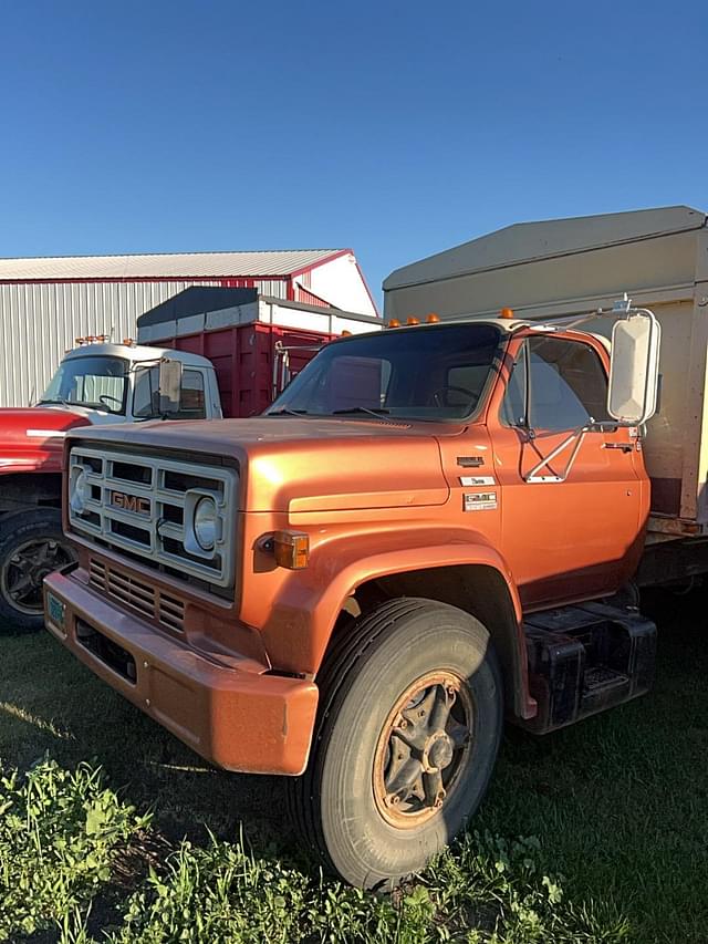Image of Chevrolet C65 equipment image 2