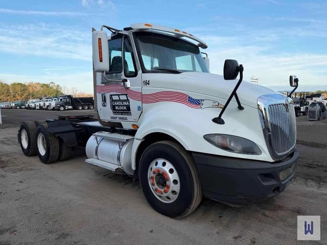 Image of International Prostar Plus equipment image 2