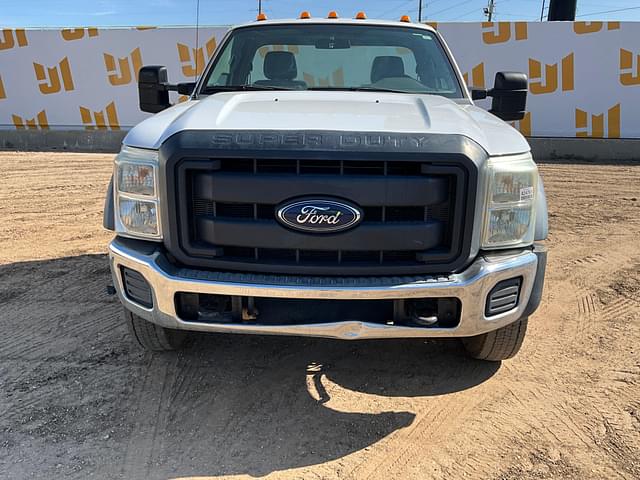 Image of Ford F-550 equipment image 1