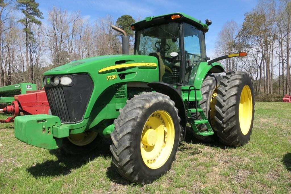 John Deere 7730 Equipment Image0