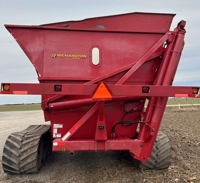 Image of Sunflower 8210  equipment image 1