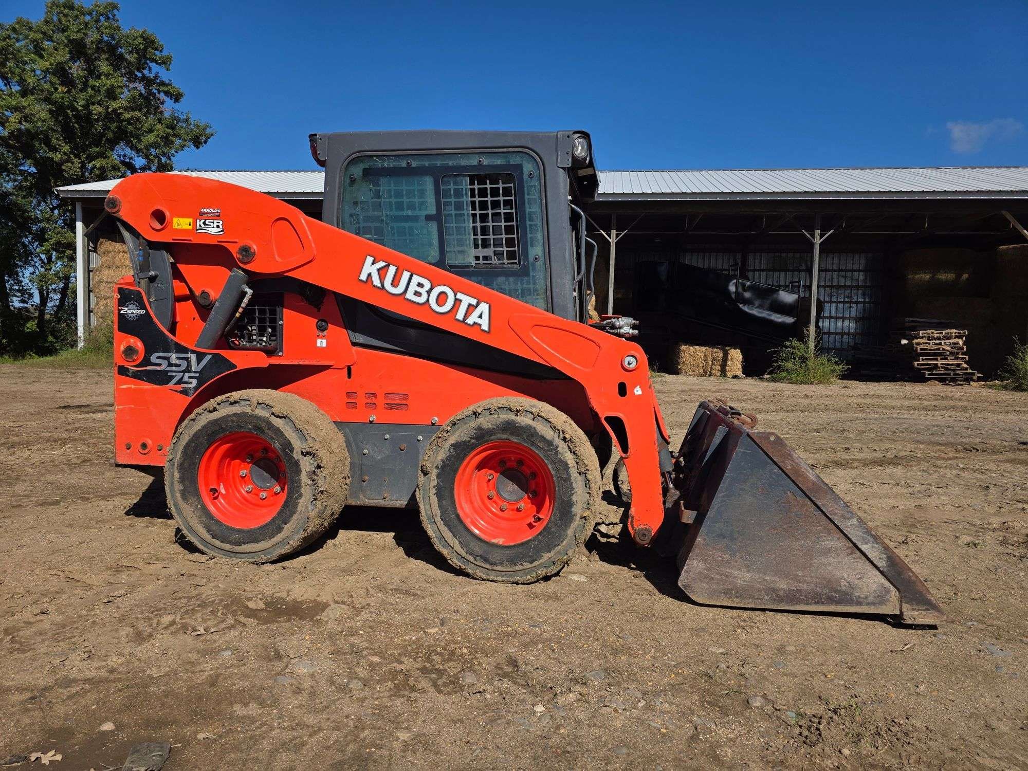 2019 Kubota SSV75 Equipment Image0