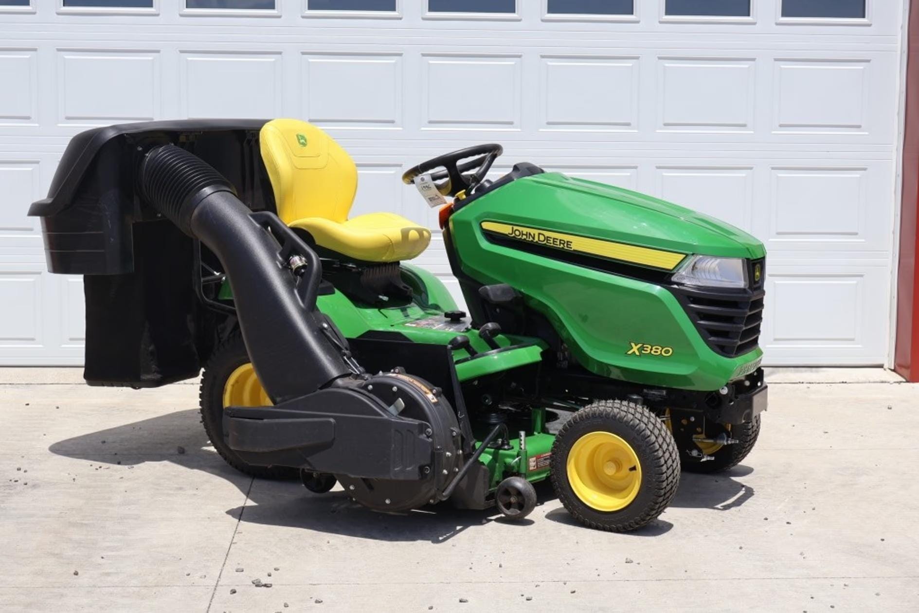 2024 John Deere X380 Equipment Image0