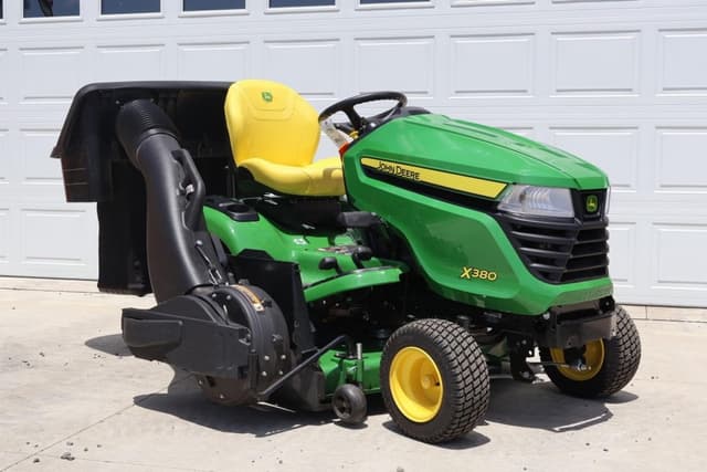 Image of John Deere X380 equipment image 1