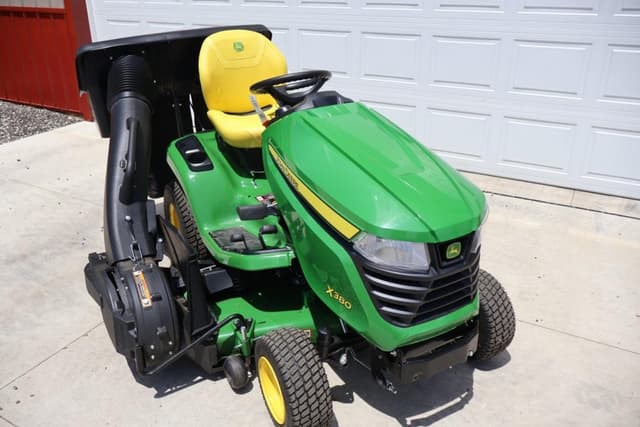 Image of John Deere X380 equipment image 2