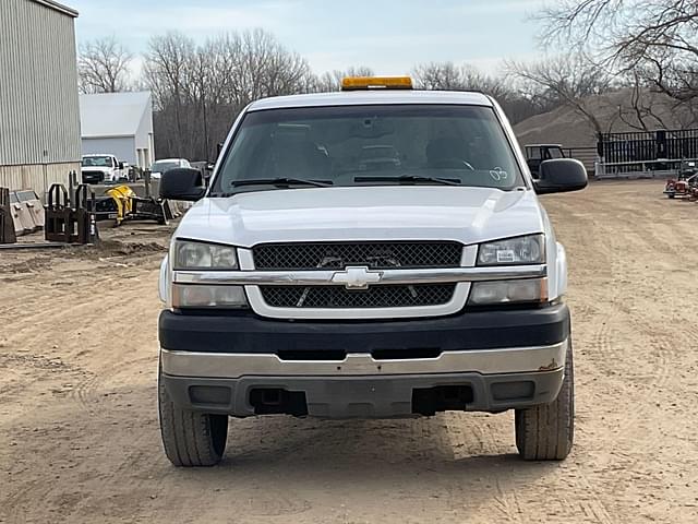 Image of Chevrolet 2500HD equipment image 1