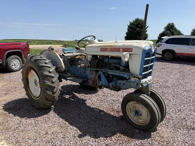 Image of Ford 901 equipment image 1