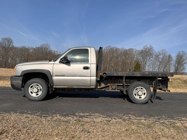 Image of Chevrolet K2500 equipment image 3