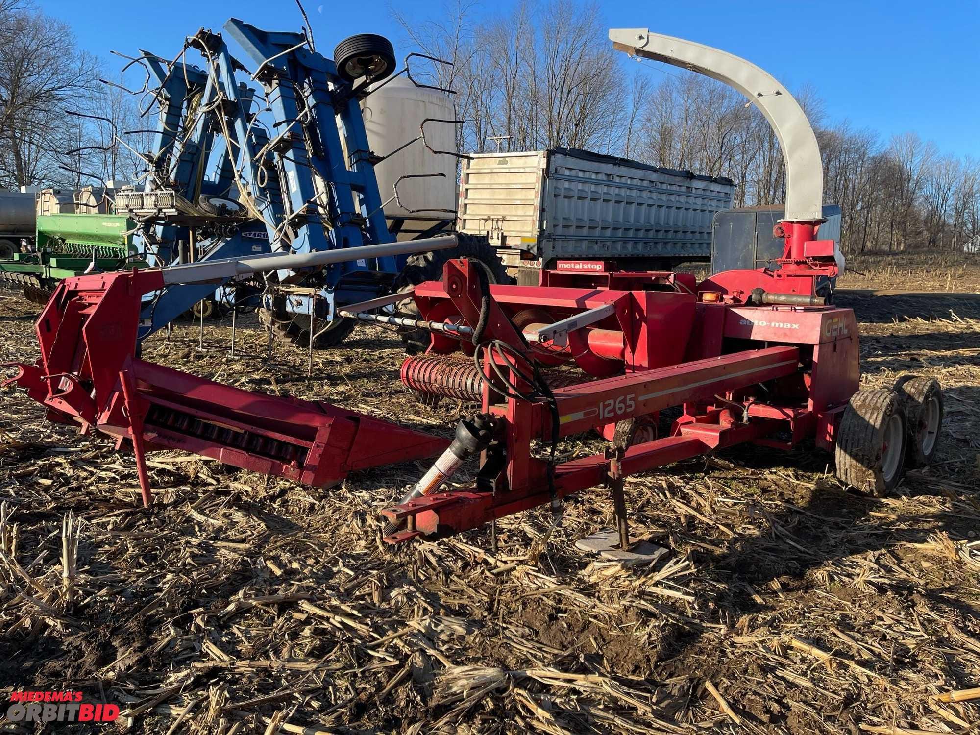 Main image Gehl 1265