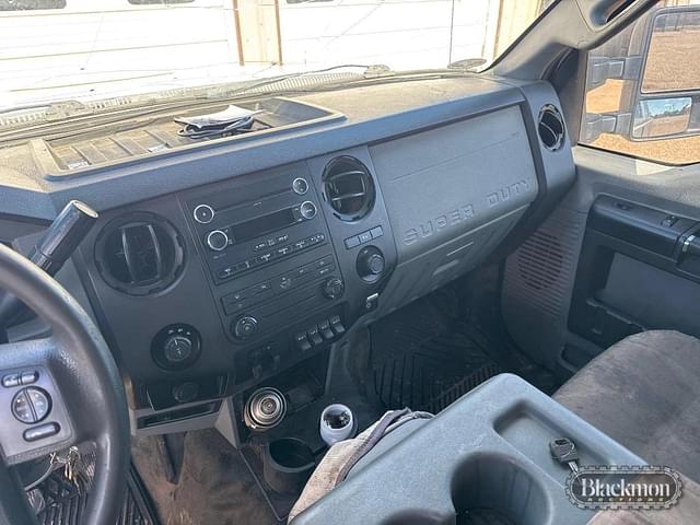 Image of Ford F-250 equipment image 3