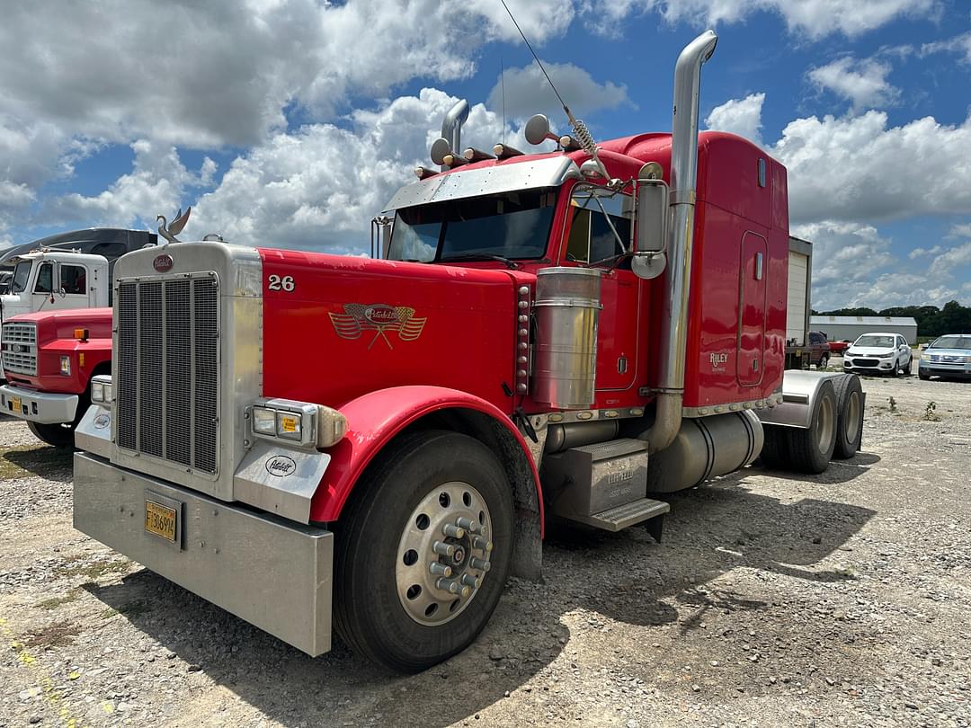 Image of Peterbilt 379 Primary image