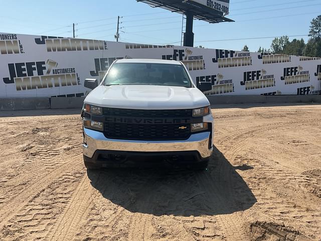 Image of Chevrolet Silverado equipment image 1