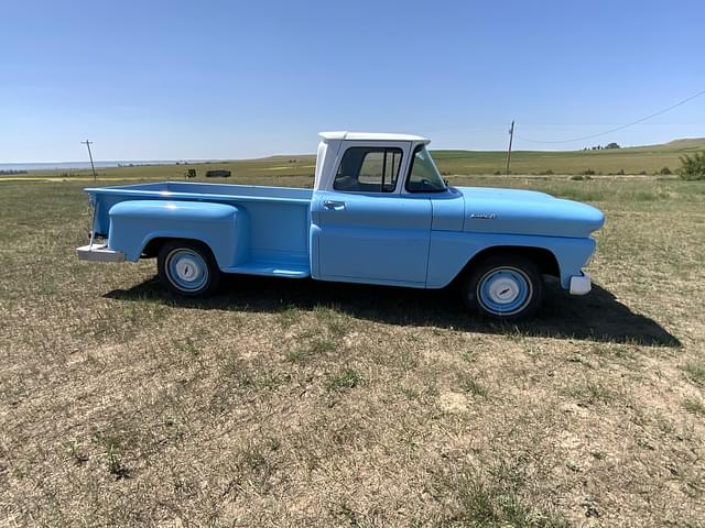 Image of Chevrolet Apache equipment image 3