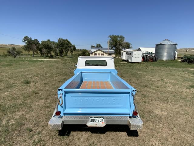 Image of Chevrolet Apache equipment image 4