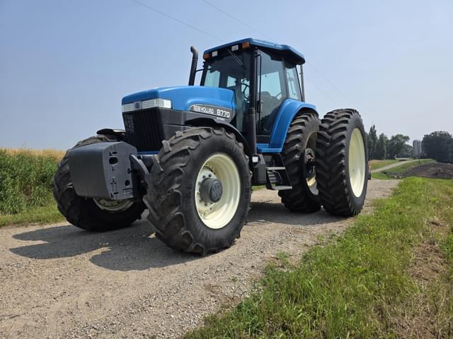Image of New Holland 8770 equipment image 2