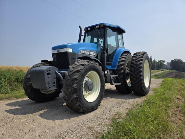 Image of New Holland 8770 equipment image 1