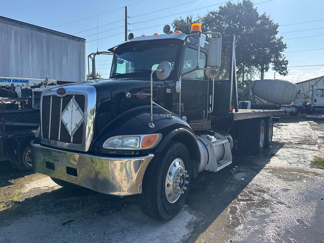 Image of Peterbilt 348 Primary image