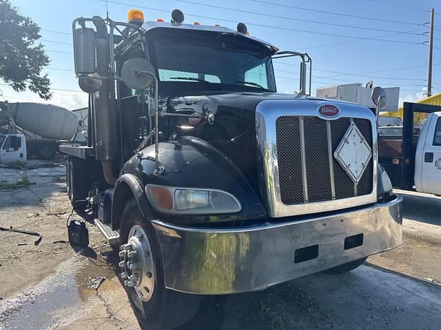 Image of Peterbilt 348 equipment image 2