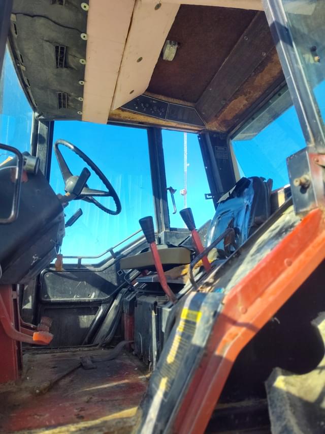 Image of International Harvester 1586 equipment image 3